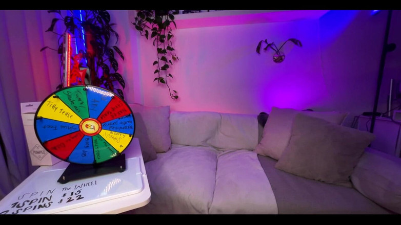 Dani Valentina: Dani Live 10/28/25 2,5 hr Nahé škádlení a nezbedná kundička