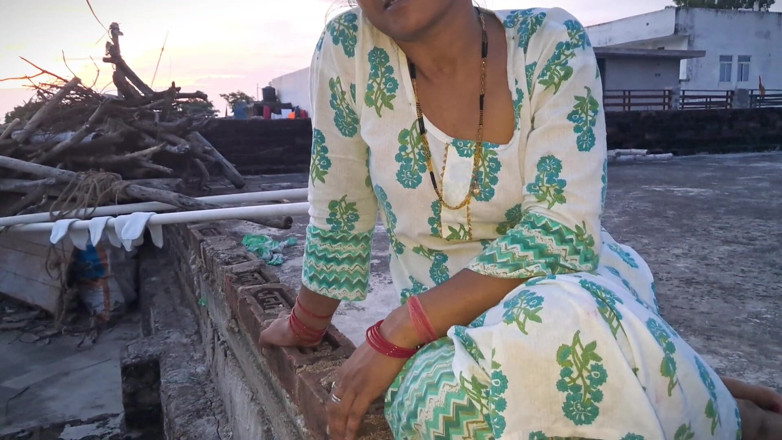 xshika: Indian Cheating Wife Invited the Neighbor’s Boy Home and Had...