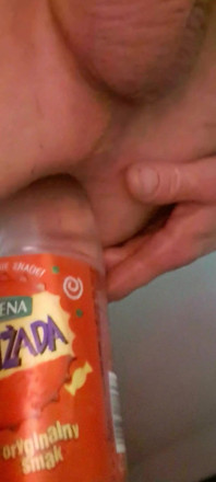 Анальна гра з пляшкою