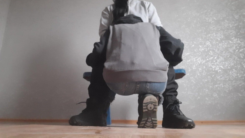 Lesbian-candys: Моя замужняя соседка лижет мою киску в ее необитаемой квартире, чтобы ее муж не узнал об этом