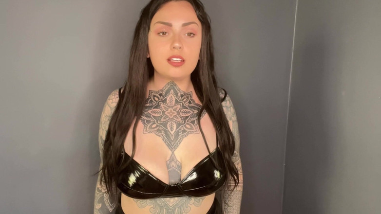 Miss Valentina: Погладьте її