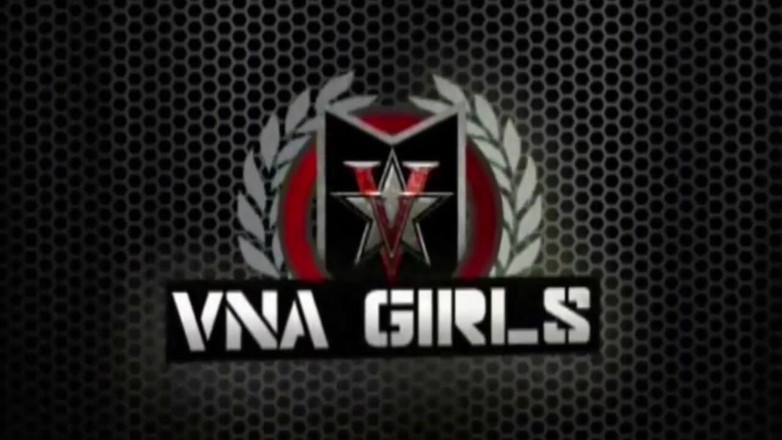 Nina Kayy: Nina Kayy cvičení hlubokého hrdla