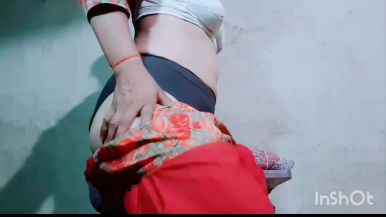 TricolorMusic3: При нажатии ее грудей на одежду, она постепенно становится очень возбужденной и снимает всю одежду с ее тела