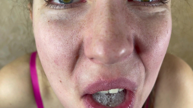 Hottie goddess: Bà chủ nhờn không thương tiếc ho, khạc nhổ &amp; thống...