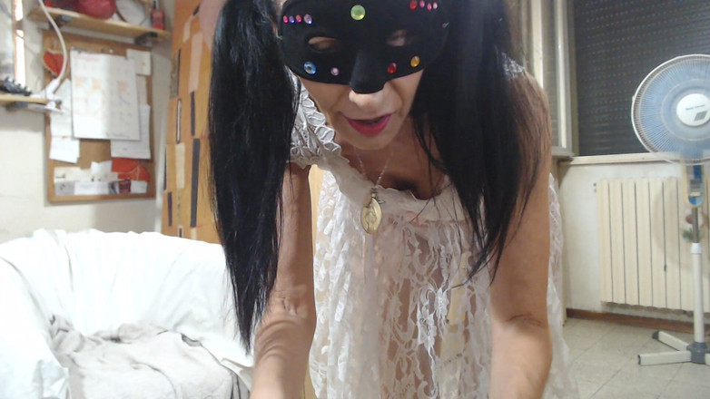 WEBREGINETTA2023: Kalau lagi sange, kamu bisa mandi dulu!