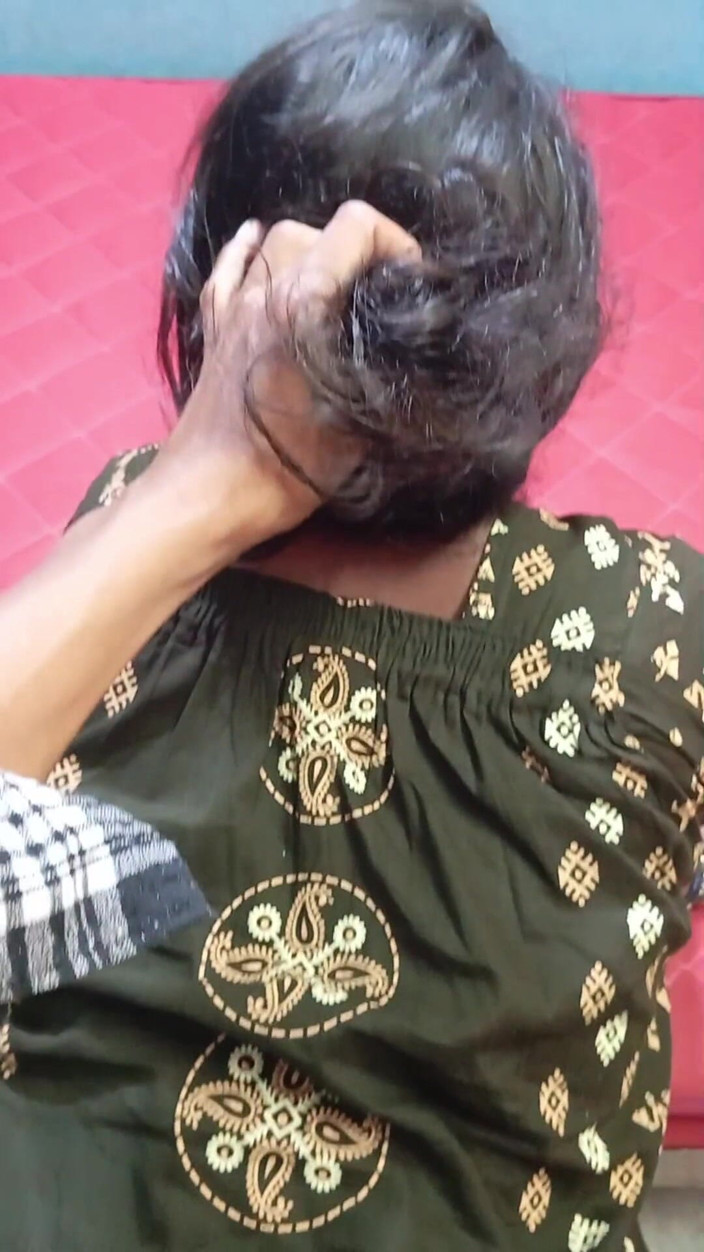 BeautyAnu: Індійська бхабі найті знімає і показує великі цицьки