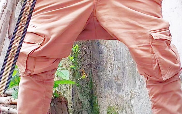 Sissy Bisexual: बहुत असामान्य Hypospadias लंड घर के बाहर और घर के अंदर मूत रहा है