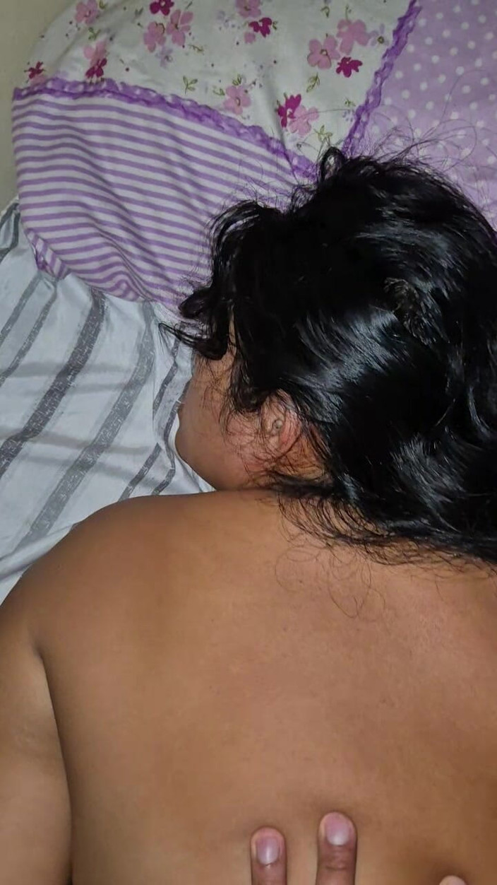 RealAmateuur: 나는 배란하고 있었고 내가 원했던 것은 내가 따먹고 정자로 가득 찬 내 질을 가득 채운 거대한 페니스뿐이었다.