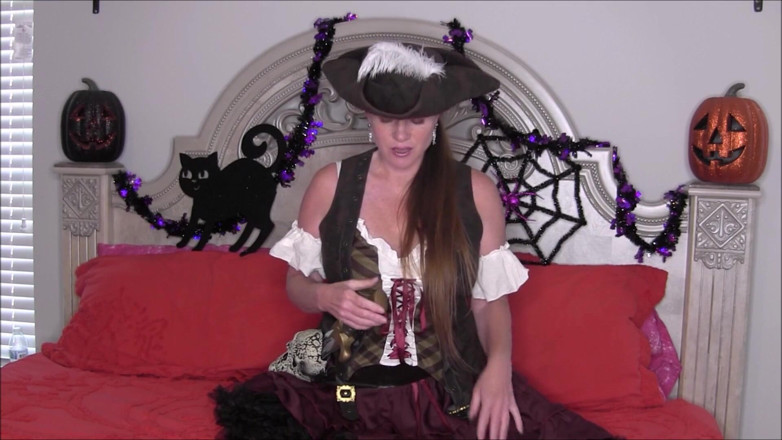 Nikki Nevada: Seksowny dojrzały pirat wench Nikki dildo jebanie