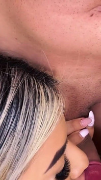 MILF Silvanalee hat einen dreier mit ihrer stieftochter mit dicken titten und ihrem untreuen partner