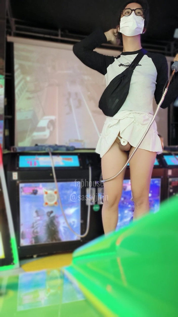 Caged sissy: Sissy ingabbiata: 1a prova del arcade