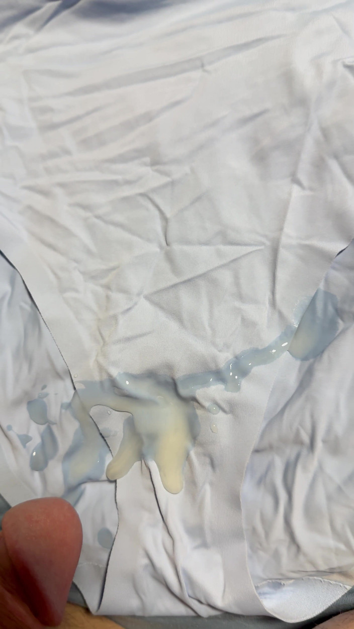 CumDaily: Ejaculare pe chiloții soției 6