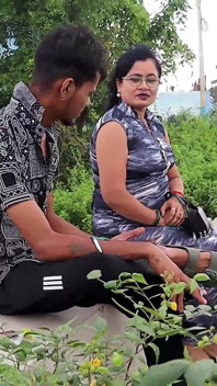 Indian Unknown Bhabhi Sex with College Boy! Desi Hot Sex