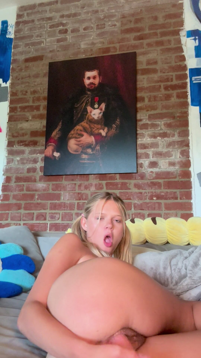 Coco Lovelock: Pigtail Blonde Coco Lovelock Deepthroats Her Dildo