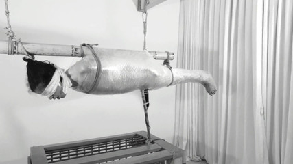 Bdsmlovers91: Завернутый и в ловушке: сумасшедший трясущиеся оргазм в подвешивание в полиэтиленовой пленке! БДСМЛвер91