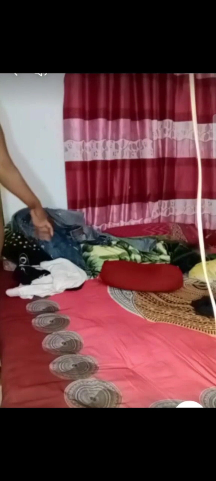 Black Adam: Desi nadržená Bhabhi tvrdě šuká se svým manželem.