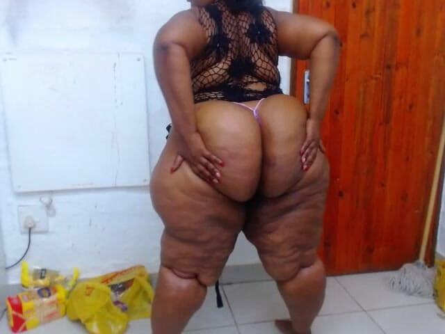Big black clapping booties: Jack off to My Massive BBW Ass, Episode 1002