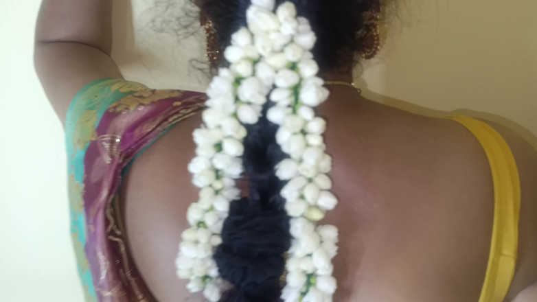 Inba: 可愛い体格を見せる新人妻たち