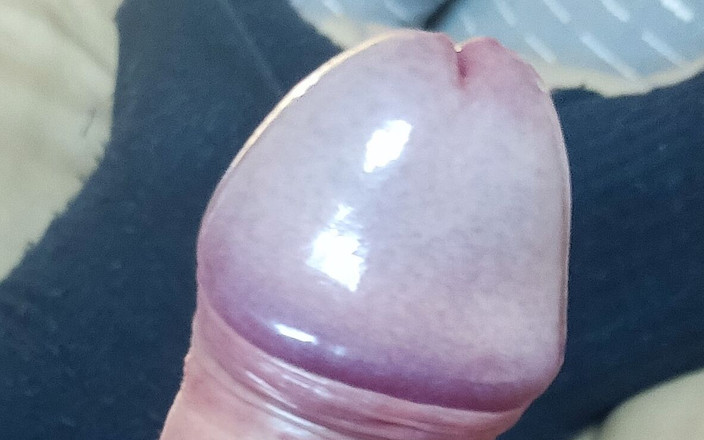 Pellefnatt: 说着玩弄我的大鸡巴，做梦