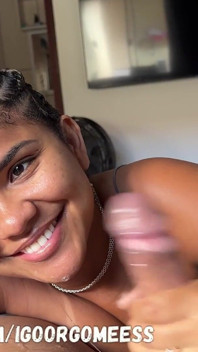 Namorada Perfeita Ama Tirar Leite Antes De Sair De Casa