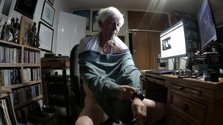 bigears: Spontaneous Strip and Cum for a Fan