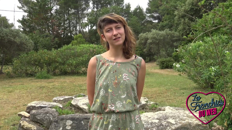 The Frenchies of the web: Melany zostaje zerżnięta przez faceta z dużym kutasem