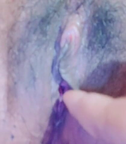 Roseminia: Close up fingering of nice pussy