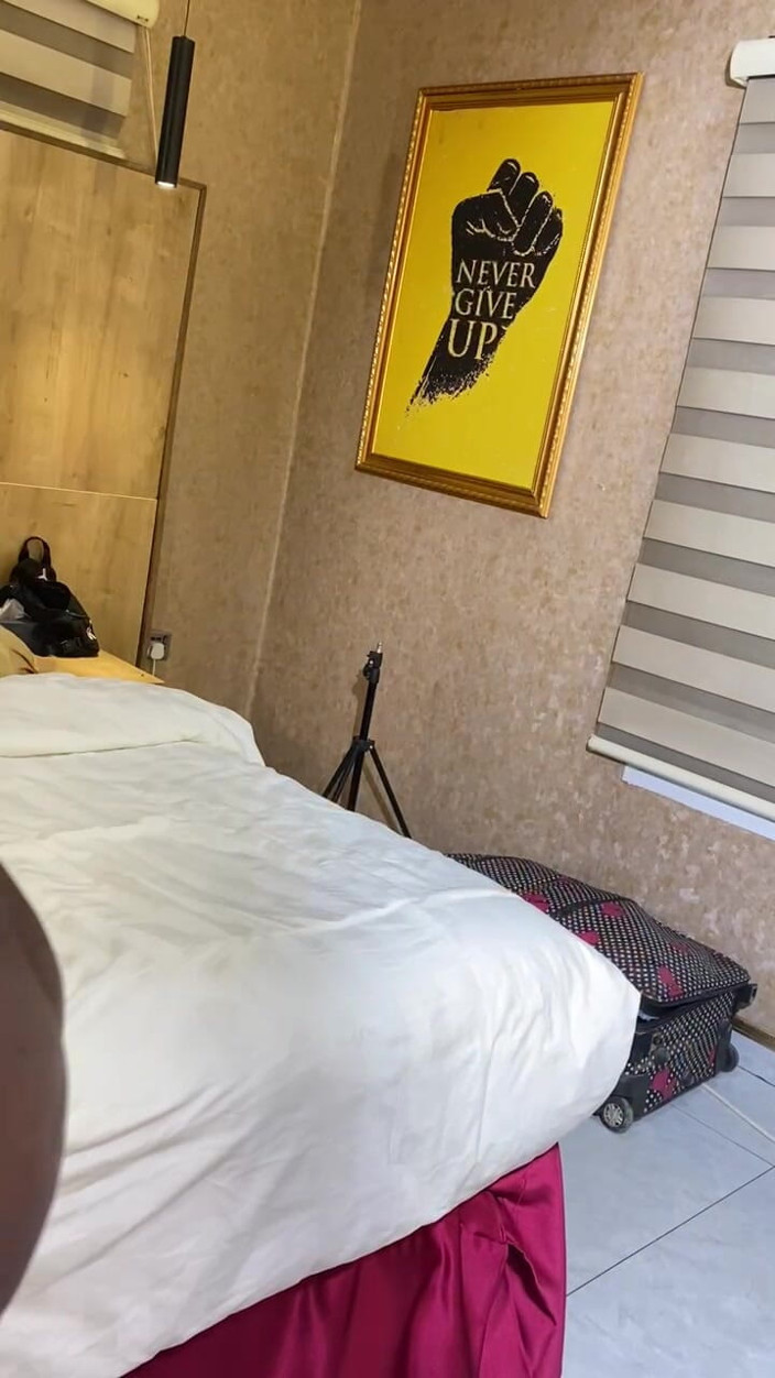 Funfor10k straight videos only: Spor Salonu Erkek Kardeş Baddie'i Otel Odasına Götürüp Onu Ham...
