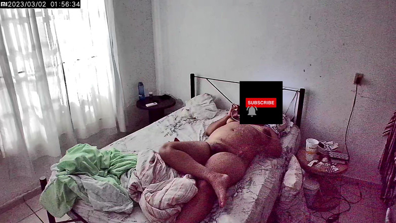 Karmicoxv: 寝室のカメラを通してぽっちゃり妊娠中の妻を見ている