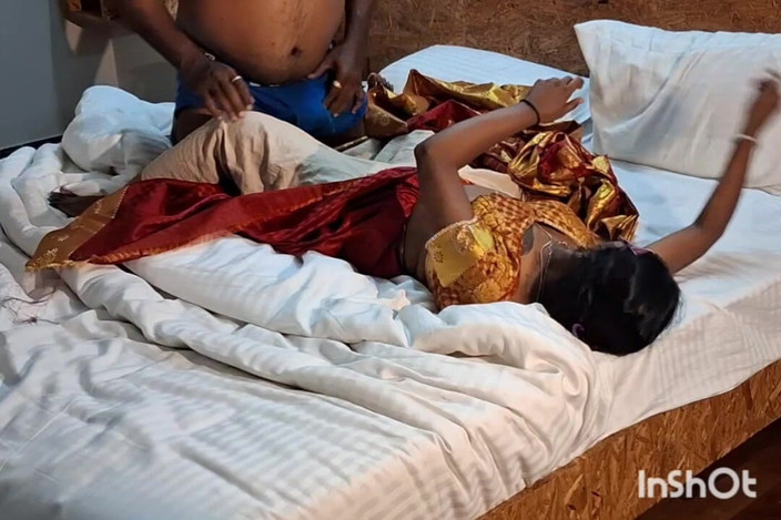 Funny couple porn studio: Červené hedvábné sárí 1