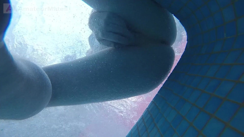 AmateurBoysPissing: Amateur Pale Skin Redhead Guy with Hot Smooth Bum Caught...
