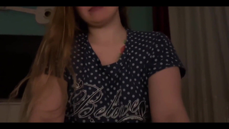 Loly Lola: 우리의 첫 포르노 홈 비디오 우리는 당황했다