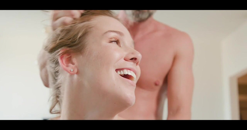 Old & Young: La vecchia e la giovane coppia fanno sesso anale profondo