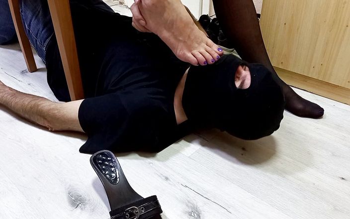 Worshipped by Alex: Foot worship on the floor