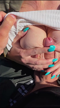 PAWG Gets Dirty at the Lake Viewing Point - She Doesn't Give a Fuck About Getting Caught!