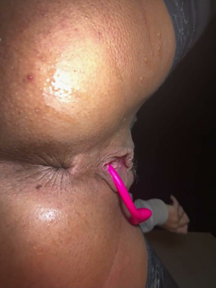 MollyLollyG: Une Star Italienne De 18 Ans Entraîne Son Cul Avec Un...