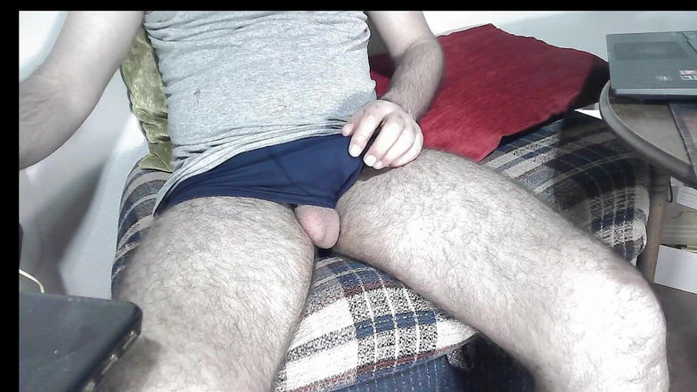 mertbursa: Mert Bursa joacă la instrumente