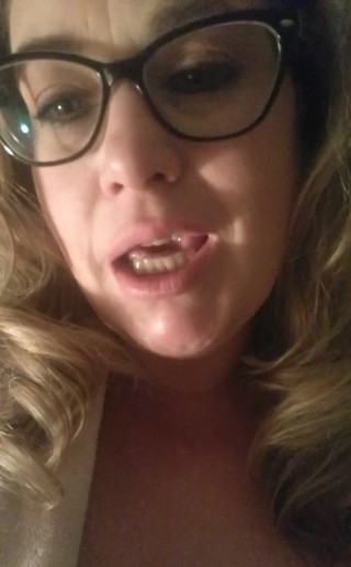 Lily Bay: Ich habe mich angemacht, ich denke, ich bin sexy