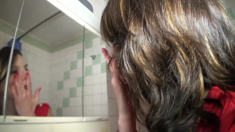 Paris Jango: Amatur menjadikan impiannya menjadi kenyataan ganbang dengan ayam putih besar