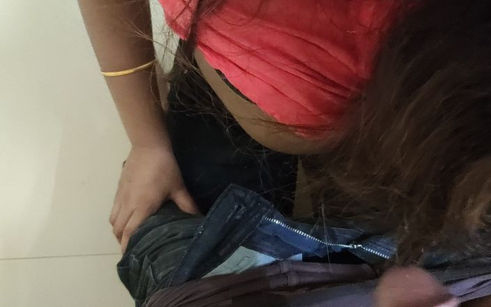 Arohi: I Sucked My Boss&amp;#039;s Dick in the Office Today