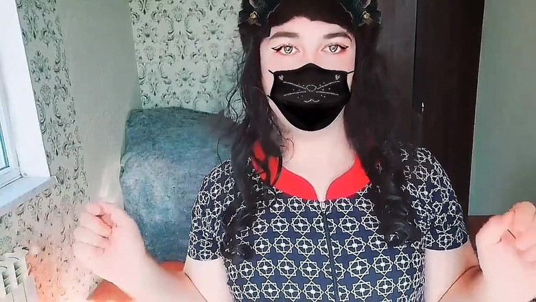 Kitty_Cross: Dolce piedi a riposo trans in delicata acqua bollente