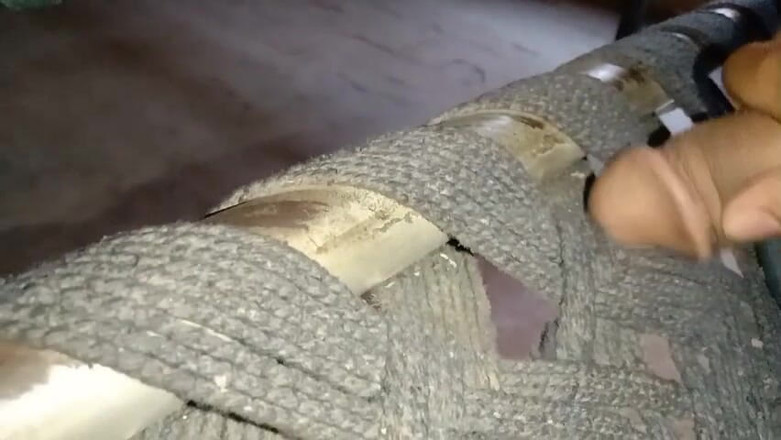 Desiboy gay: Cowok pakistan ngocok kontol di kamar sampai dicrot di dalam