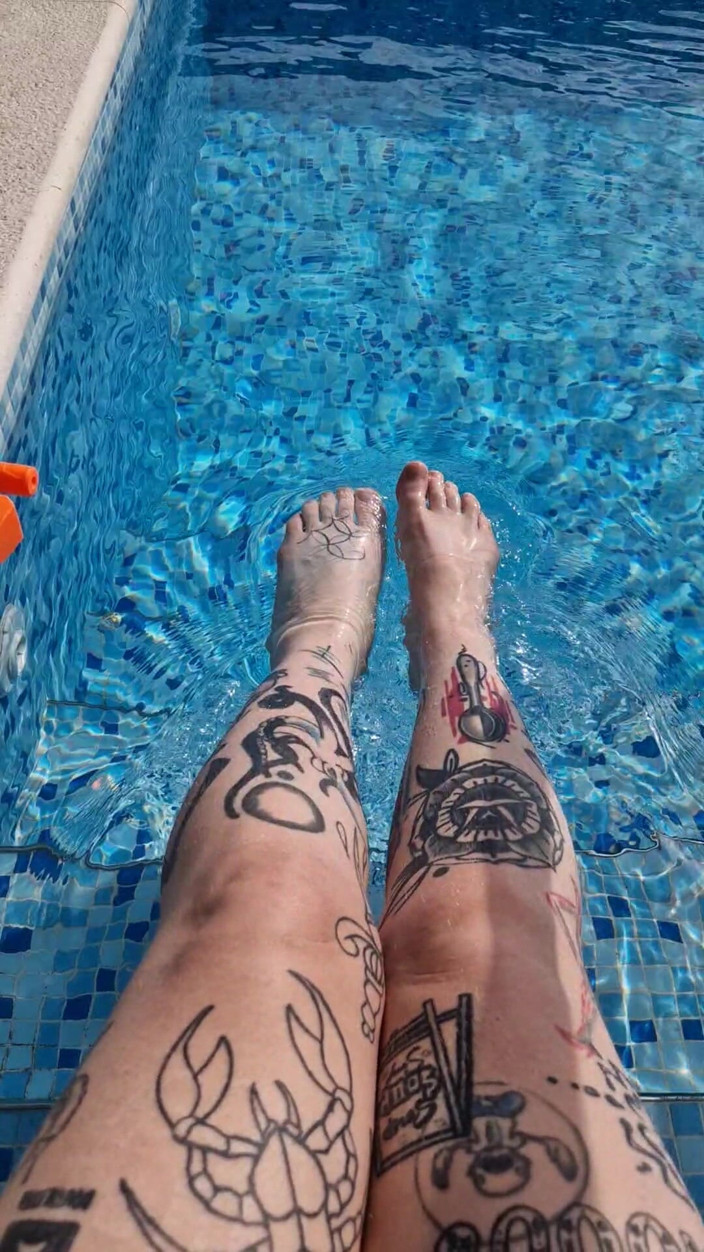 BaleaTheScarleg: Wet Feet