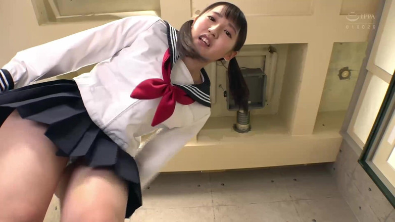 Raptor Inc: Ich provobiere dich zum masturbieren - beobachte aus ihrem nassen höschen