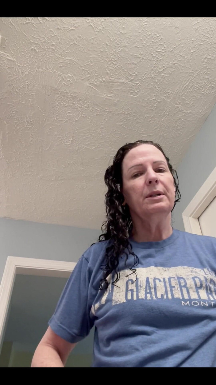 bethmckenna: Selamat hari Kamis! Ini hari ulang tahun kami hari ini!