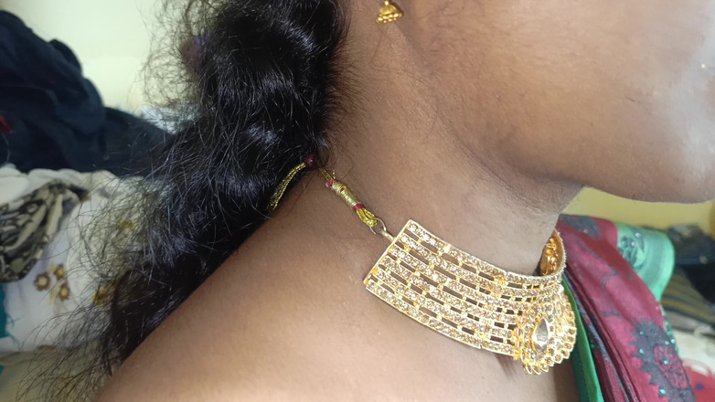 Inba: Roter sari, süße frauen