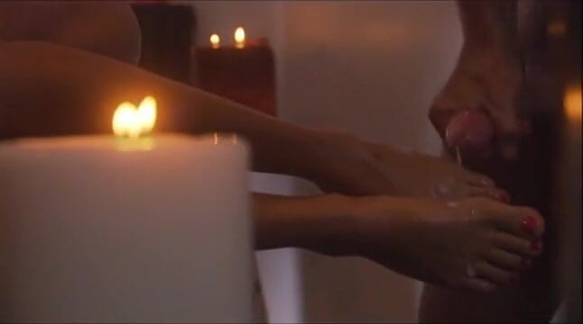 Sex Karma: Cewek pecinta fetish kaki ngentot habis-habisan di ranjang tak lama...
