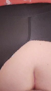 Ciężka kara analna dla niegrzecznej macochy BBW i jej ciasnego dupka w zerżnięte leginsy