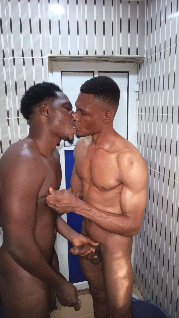 BlackDanie_production: Гра з нашими селфі