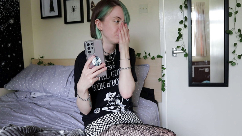 Fetpup: Зведена сестра змушує вас носити її трусики sph